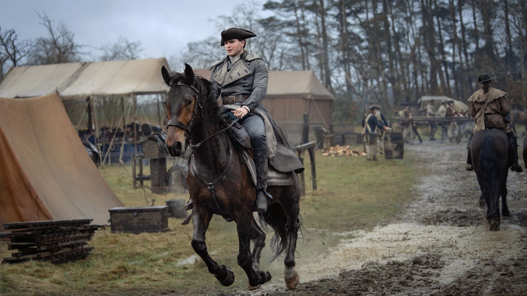 Jamie on a horse in Outlander